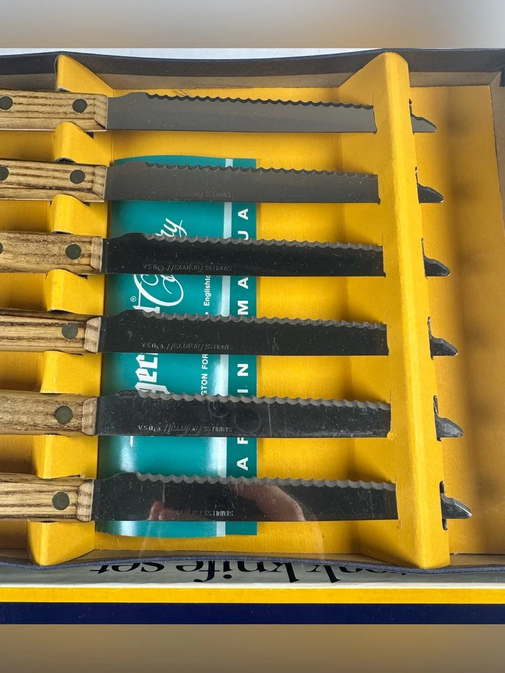 Vintage Steak Knife Set with Wood Handles - Yellow/Blue